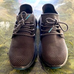 Vessi shoes women’s size 8W